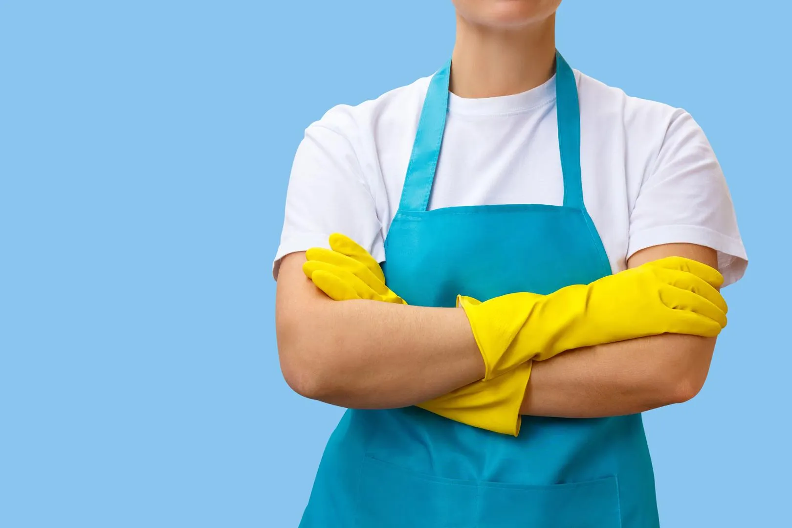 Arbeiter mit verschränkten Armen stehend.
